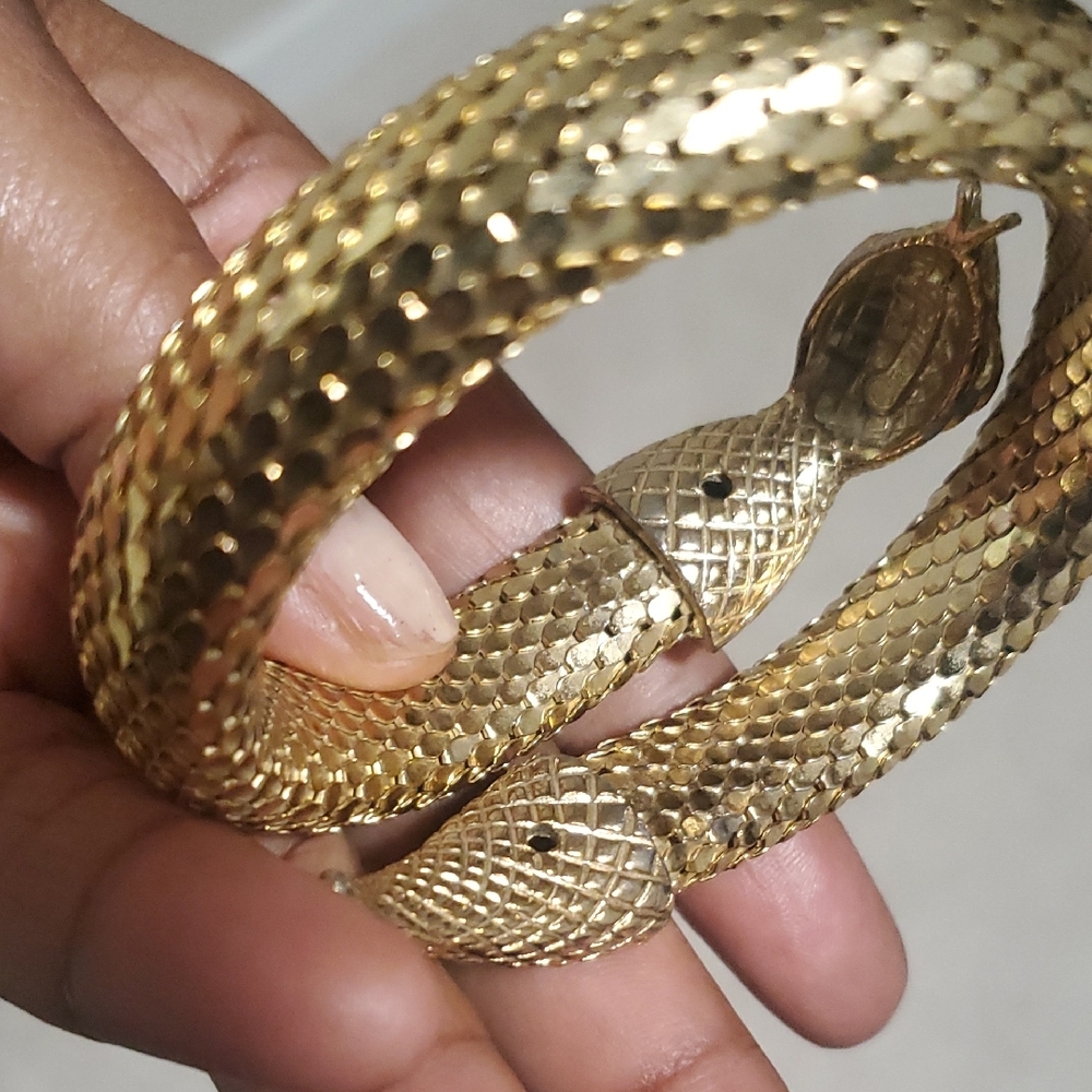 Rare Whiting & Davis Gold-Toned Snake Bracelet - Picture 3 of 6